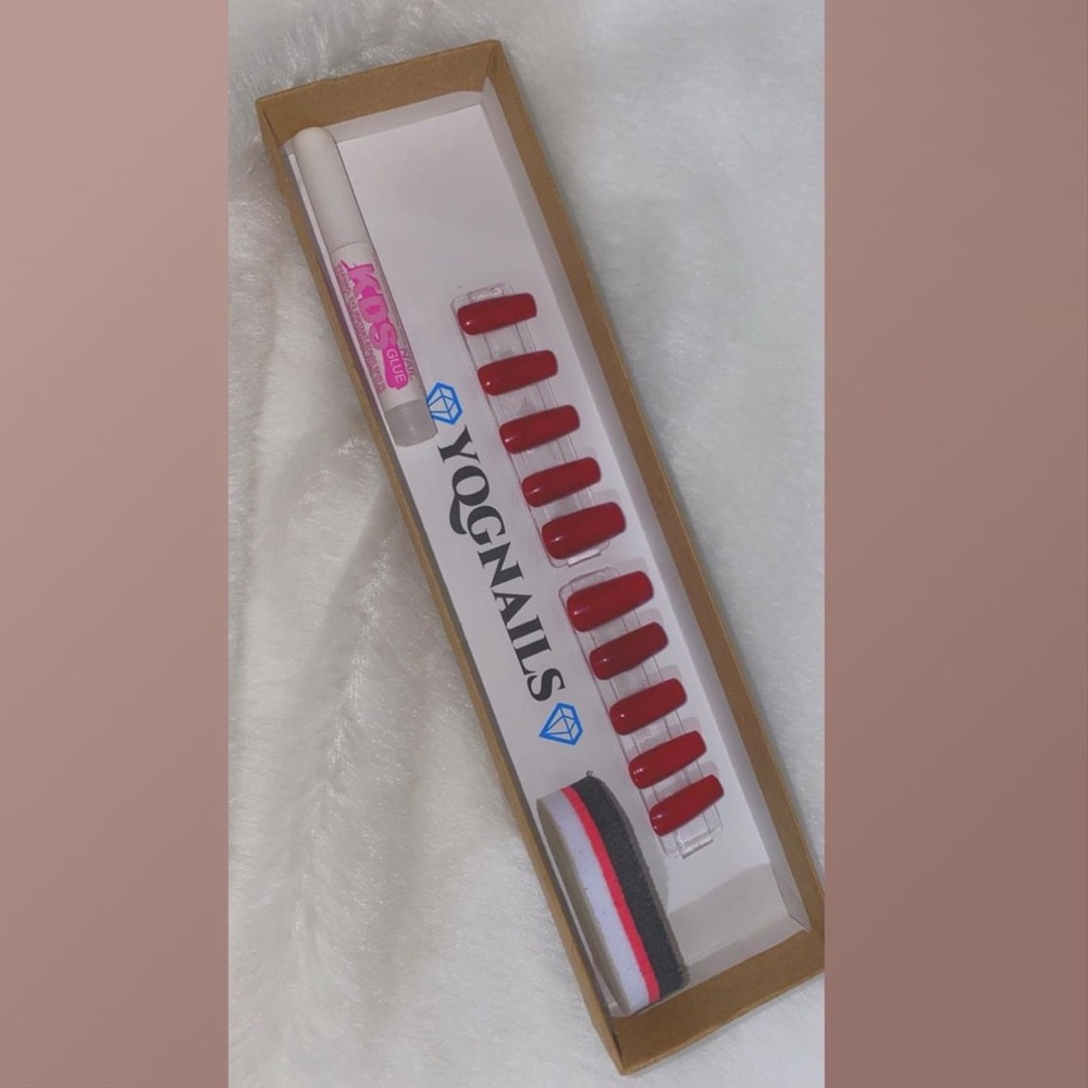 press on nails